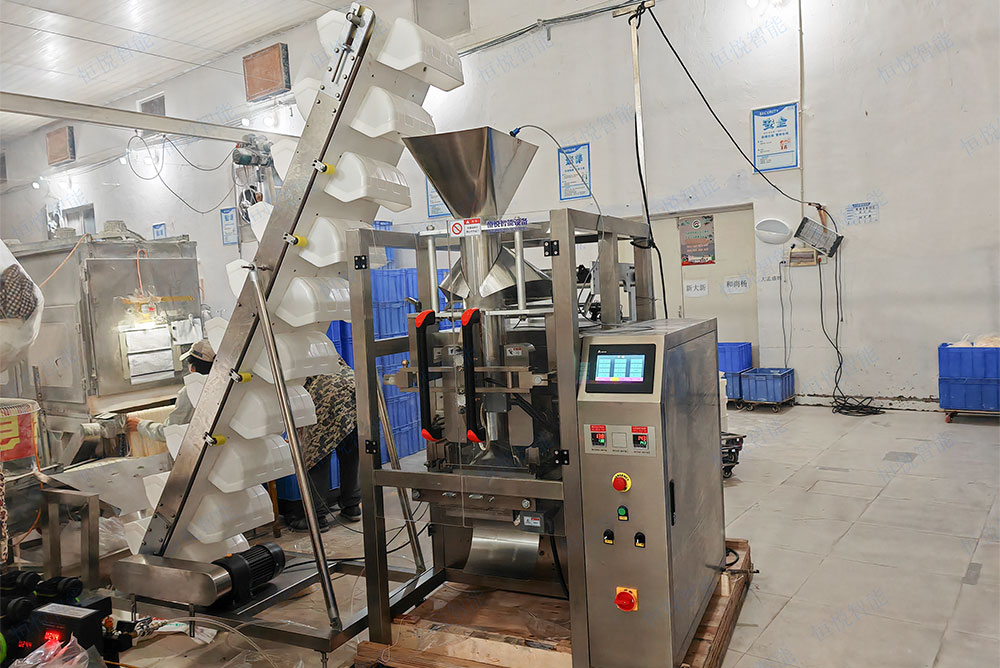 鲜湿面条草莓社区网址的新地址是一种专门用于对鲜面条进行定量分装的自动化草莓社区网址的新地址械设备 鲜湿面条草莓社区网址的新地址是一种专门用于对鲜面条进行定量分装的自动化草莓社区网址的新地址械设备