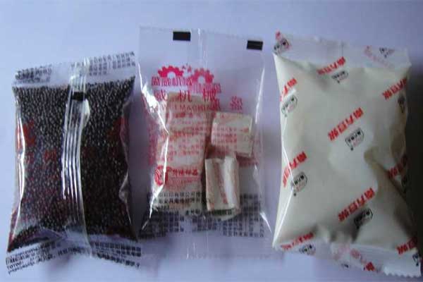 三边封或背封的立式全自动草莓社区网址的新地址制袋效果