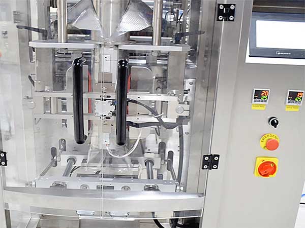 全自动粉剂草莓社区网址的新地址的电气维护