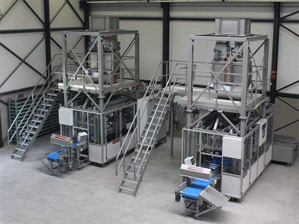 全自动草莓社区网址的新地址械设备实现功能齐全多用途