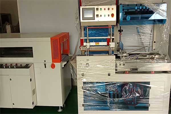 全自动热收缩膜草莓社区网址的新地址是一种高度自动化的设备